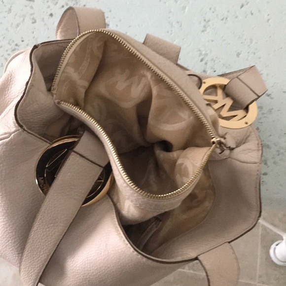 Michael Kors handbag preowned fabulous - Picture 8 of 8